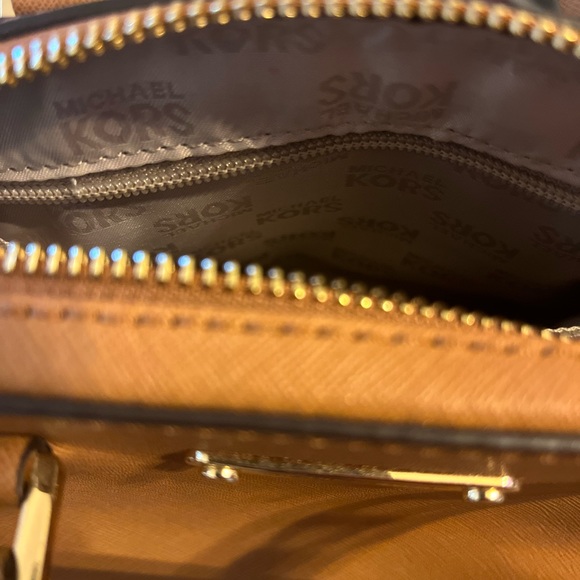 Michael Kors purse - Picture 6 of 7